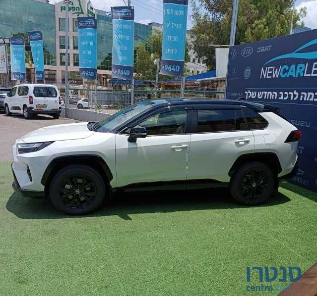 2024' Toyota RAV4 טויוטה photo #3