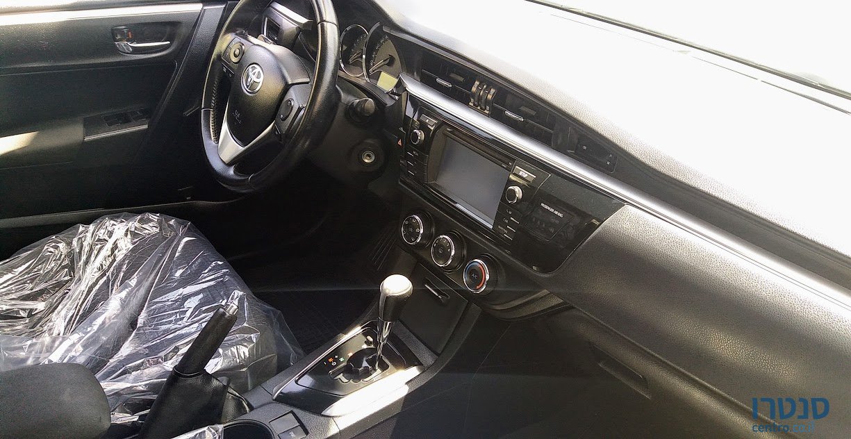 2013' Toyota Corolla photo #5