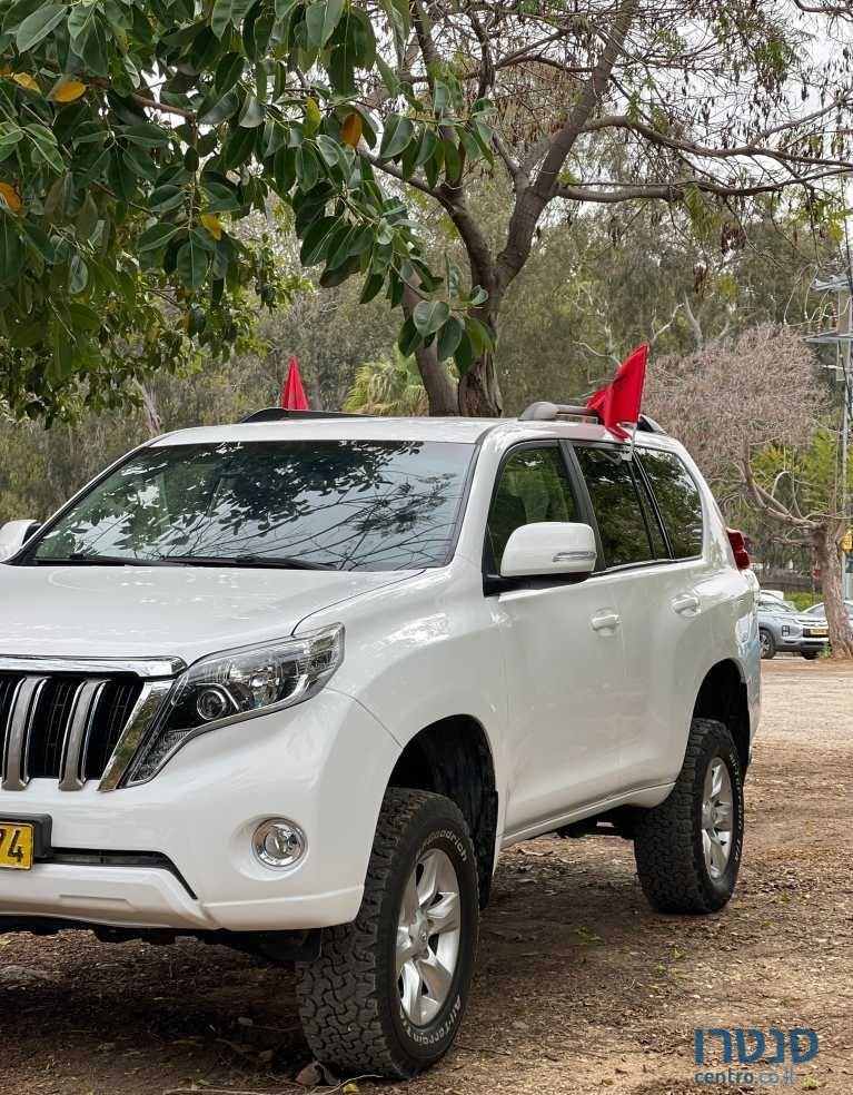 2011' Toyota Land Cruiser טויוטה לנד קרוזר photo #2