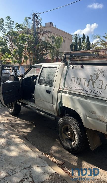 1995' Toyota Hilux טויוטה היילקס 4X4 photo #4