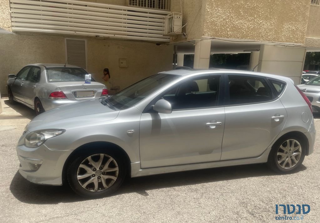 2012' Hyundai i30 יונדאי photo #4