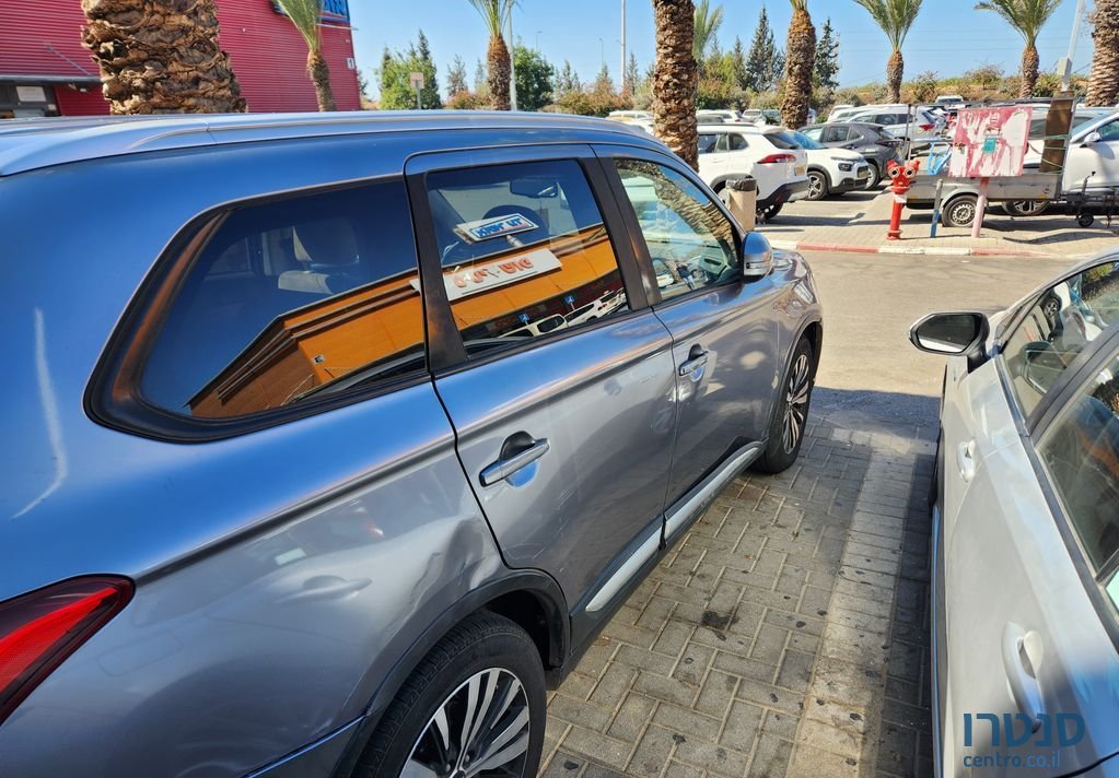 2018' Mitsubishi Outlander מיצובישי אאוטלנדר photo #3