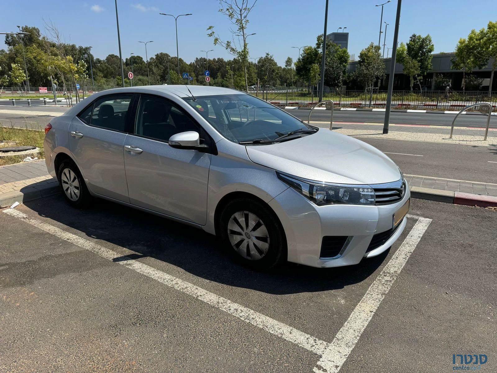 2014' Toyota Corolla photo #2