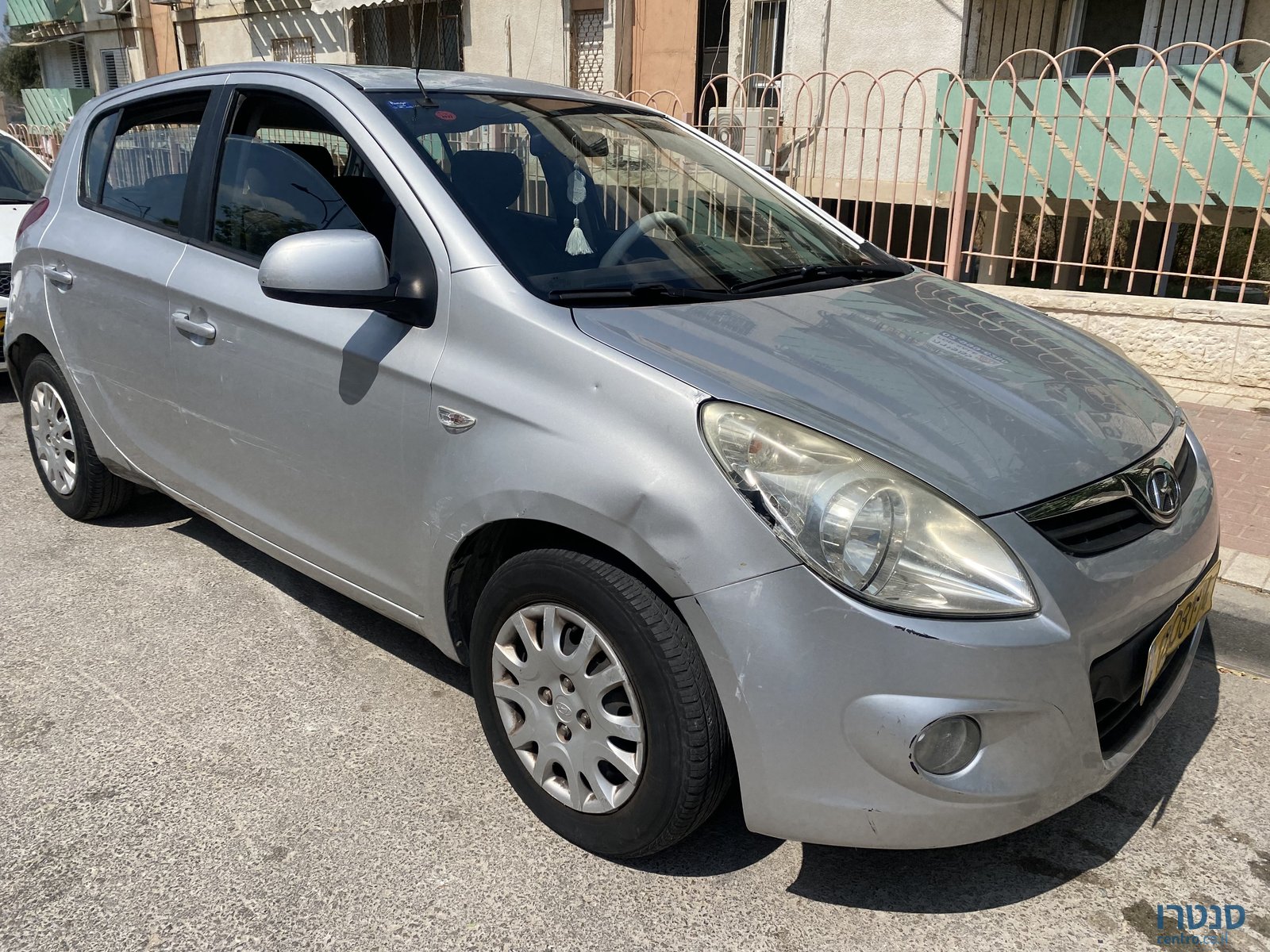 2010' Hyundai i20 יונדאי photo #2