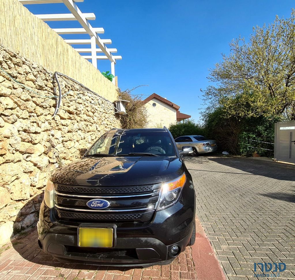 2012' Ford Explorer פורד אקספלורר photo #2