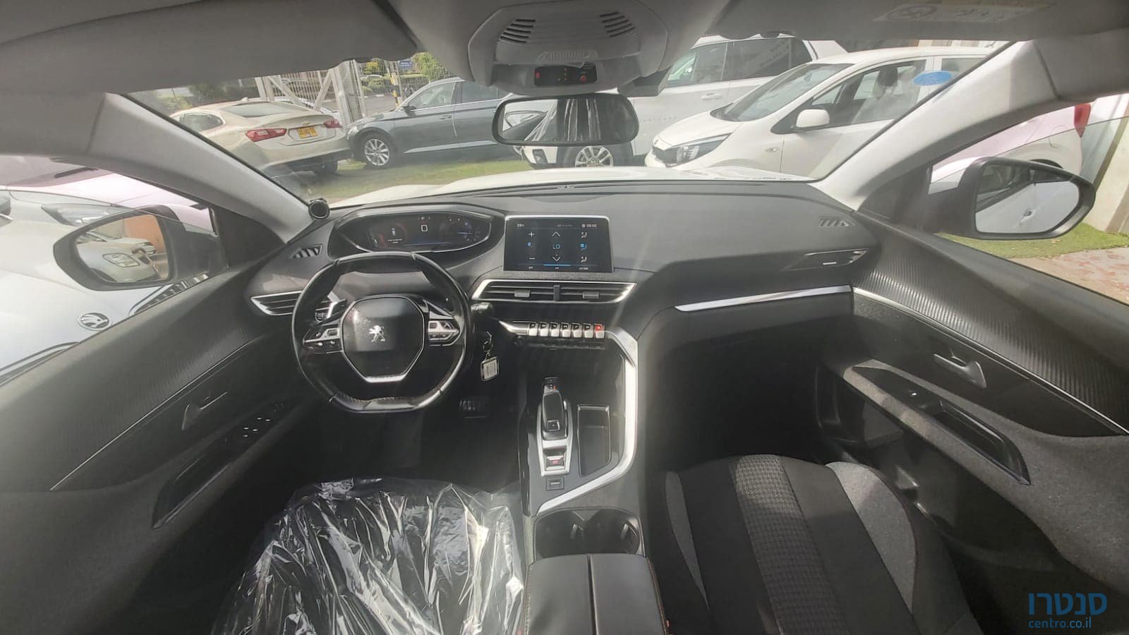 2017' Peugeot 3008 photo #3