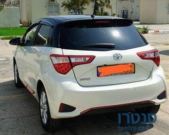 2017' Toyota Yaris טויוטה יאריס photo #3