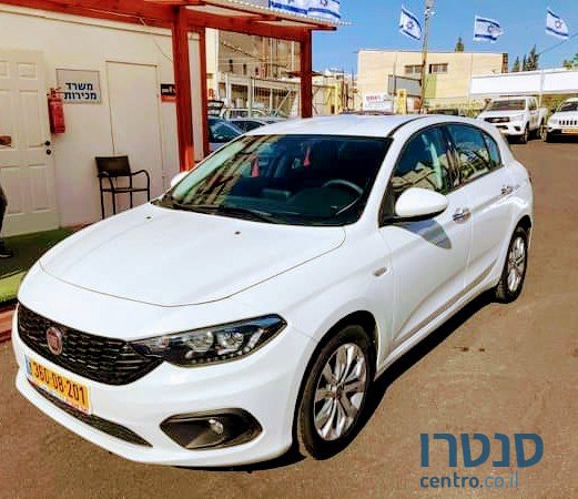 2015' Fiat Tipo photo #1