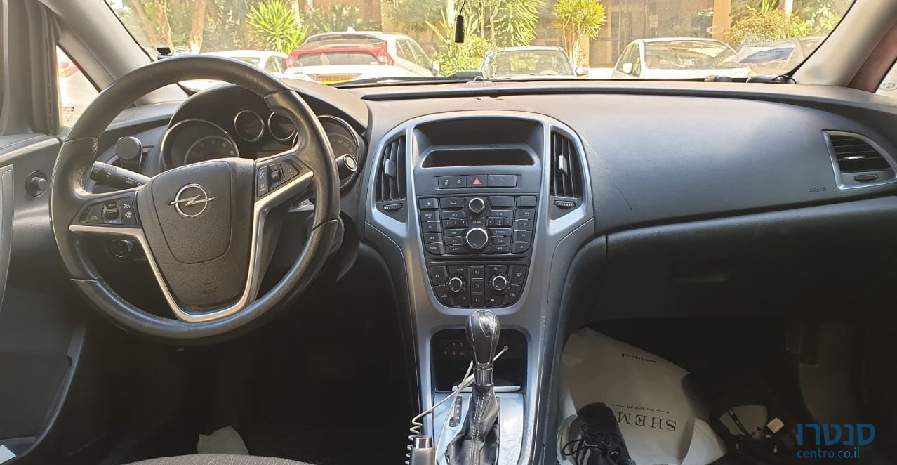 2012' Opel Astra אופל אסטרה photo #6