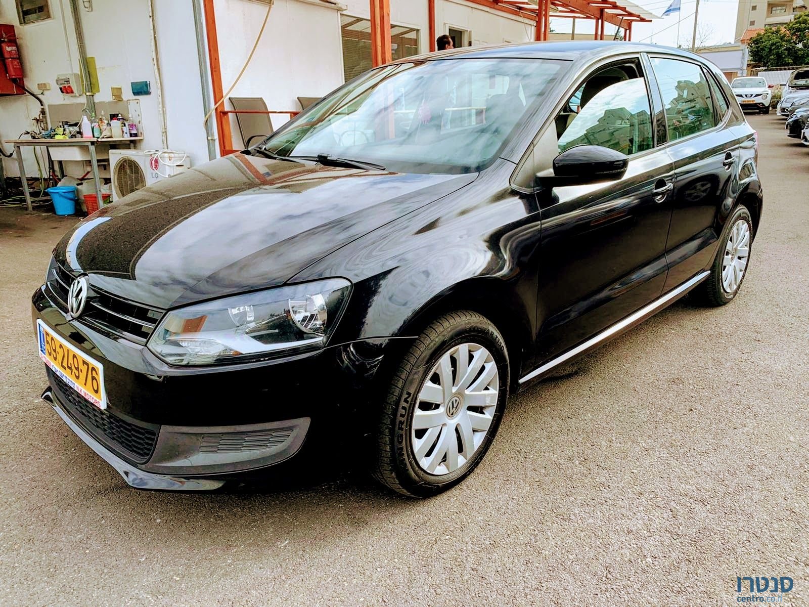 2012' Volkswagen Polo photo #2