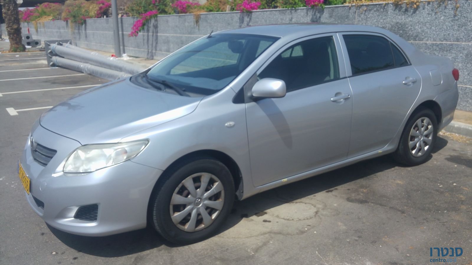 2009' Toyota Corolla photo #2