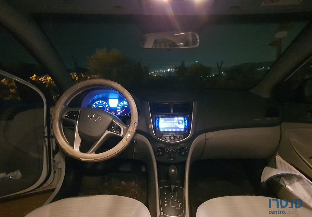 2015' Hyundai i25 יונדאי photo #2