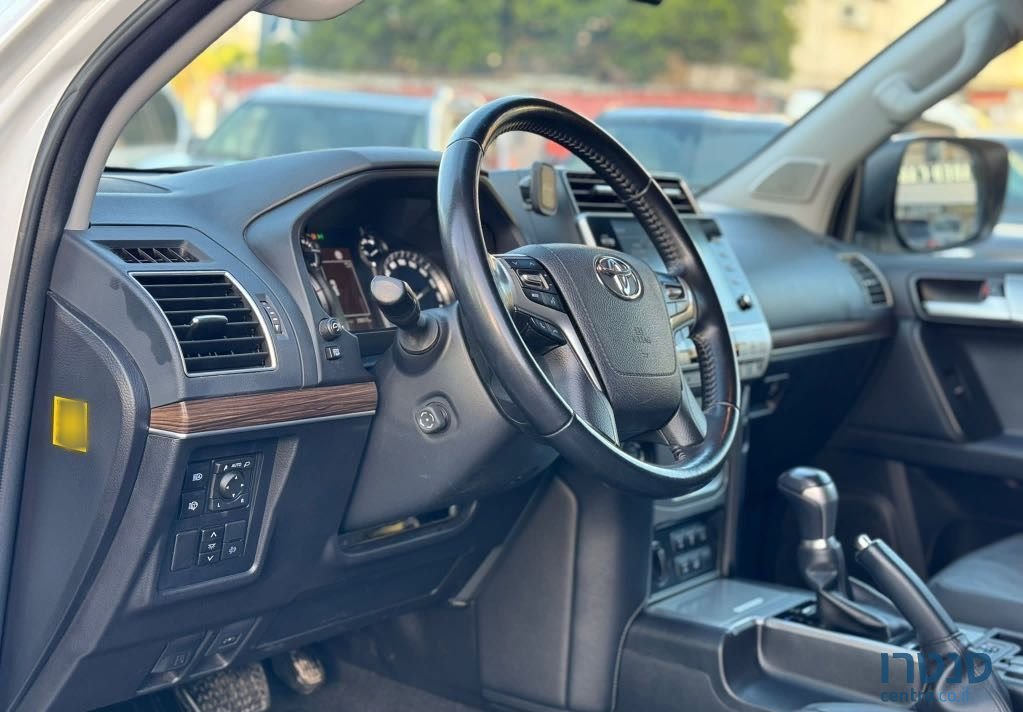 2022' Toyota Land Cruiser טויוטה לנד קרוזר photo #6