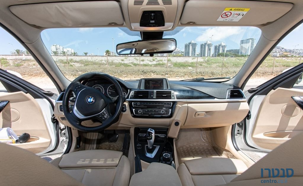 2017' BMW 3 Series ב.מ.וו סדרה 3 photo #4