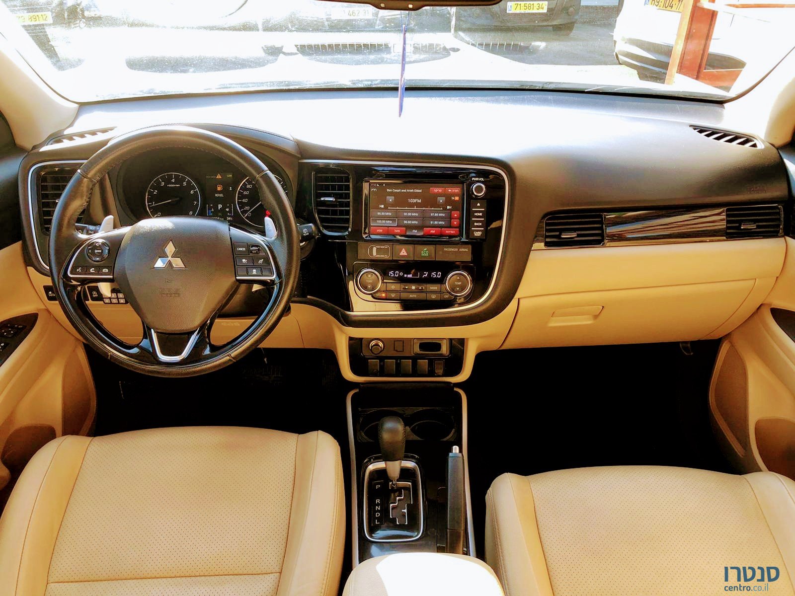 2017' Mitsubishi Outlander photo #4