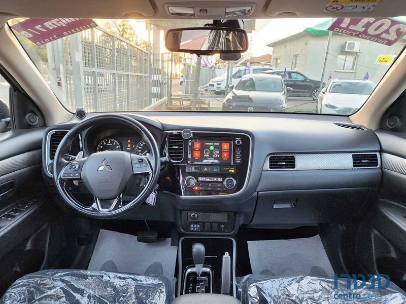 2017' Mitsubishi Outlander מיצובישי אאוטלנדר photo #6