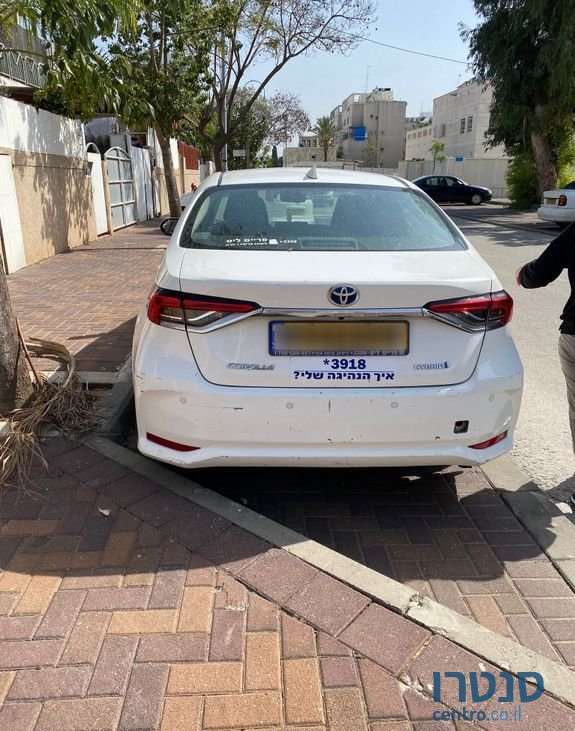 2019' Toyota Corolla טויוטה קורולה photo #2