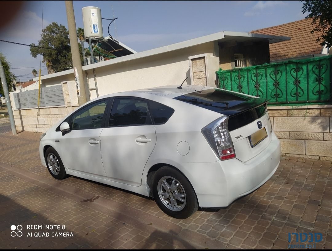 2012' Toyota Prius טויוטה פריוס photo #1