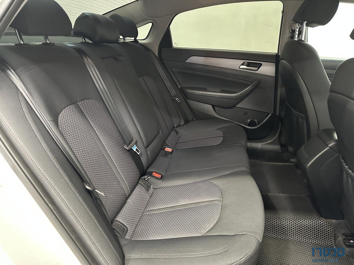 2019' Hyundai Sonata photo #4