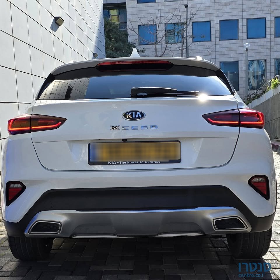 2020' Kia XCeed photo #5