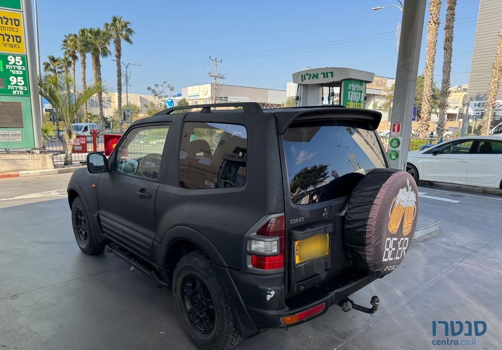 2001' Mitsubishi Pajero מיצובישי פג'רו photo #3