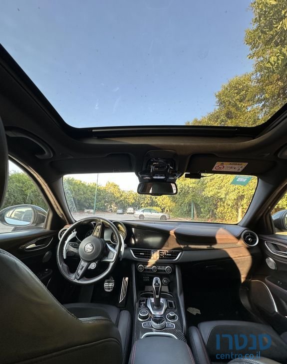 2022' Alfa Romeo Giulia אלפא רומיאו ג'וליה photo #2