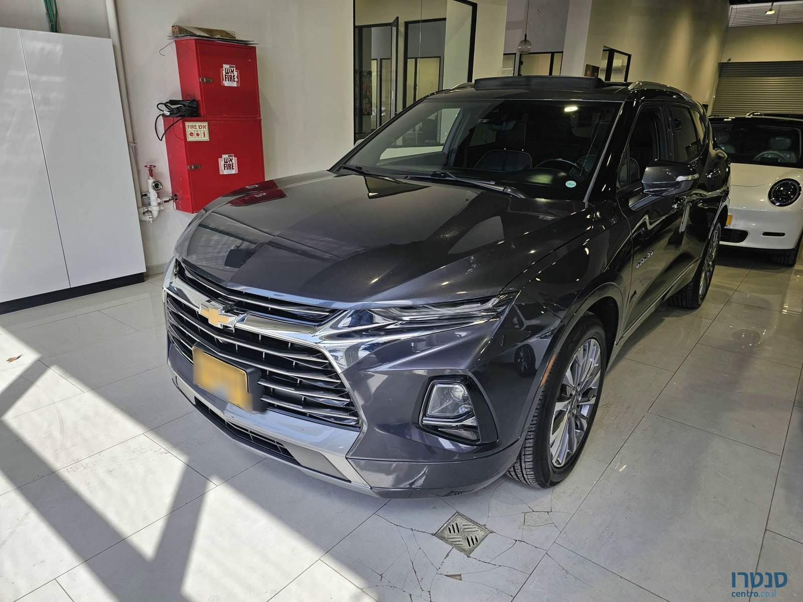 2023' Chevrolet Blazer photo #2