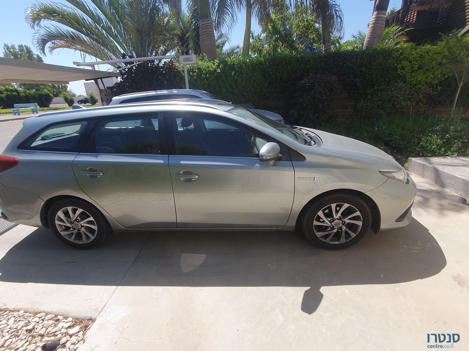 2016' Toyota Auris טויוטה אוריס photo #1