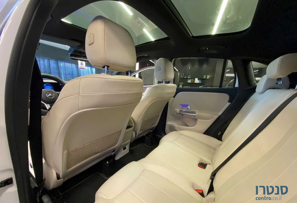 2020' Mercedes-Benz GLA מרצדס photo #5