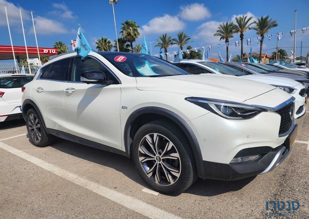 2019' Infiniti QX30 אינפיניטי photo #1