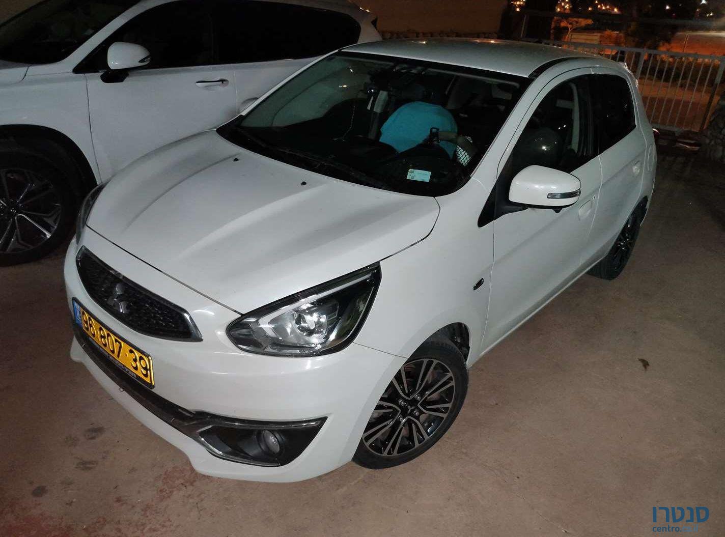 2017' Mitsubishi Space Star מיצובישי ספייס סטאר photo #2