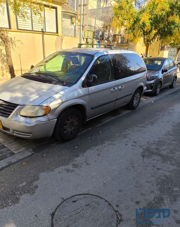 2007' Chrysler Voyager קרייזלר וויאג'ר photo #1