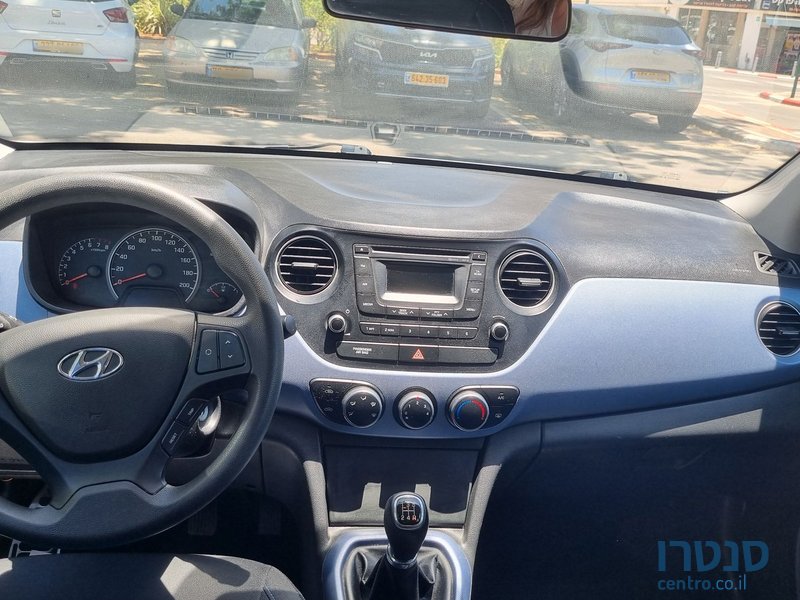 2015' Hyundai i10 יונדאי photo #2