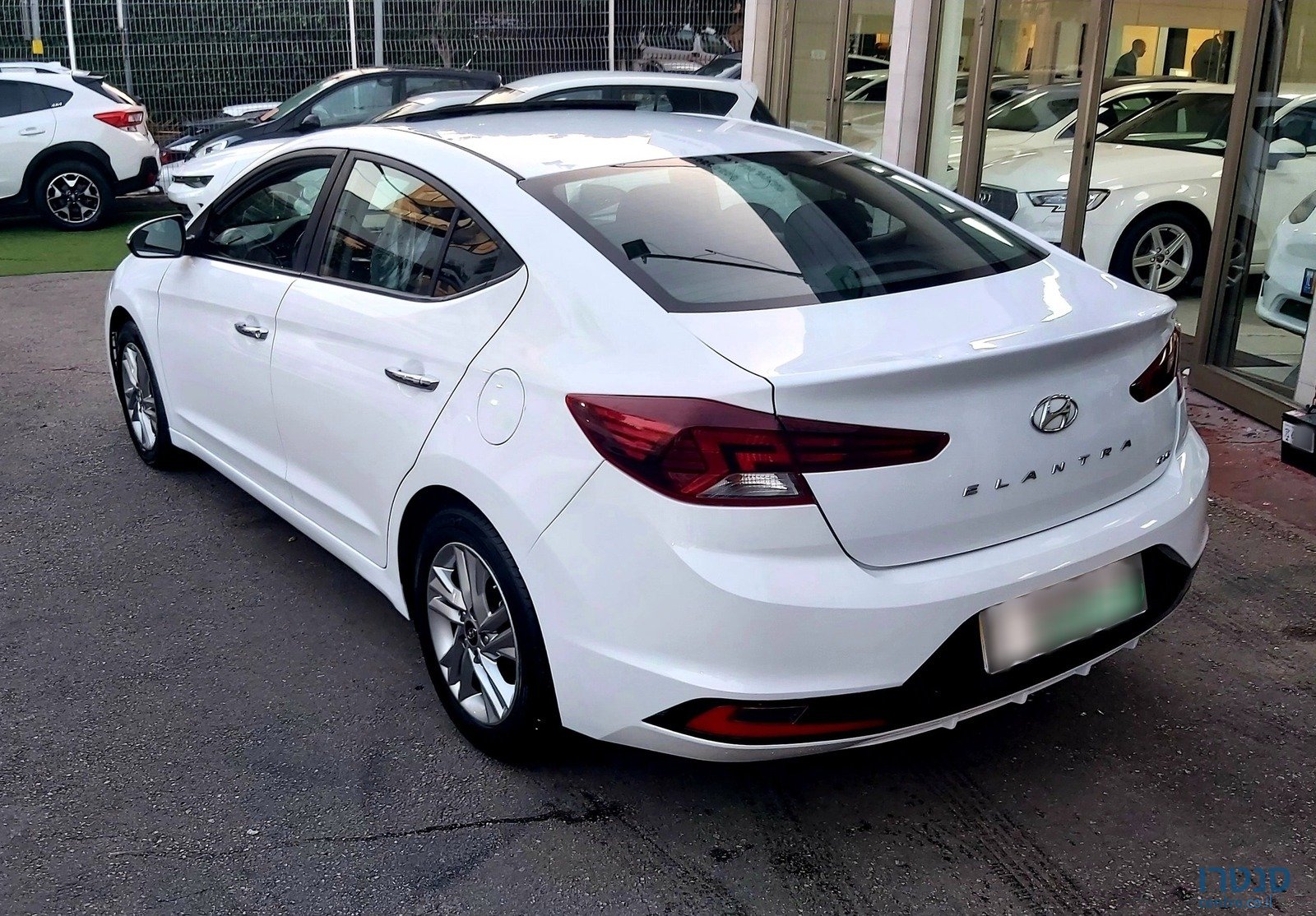 2019' Hyundai Elantra photo #2