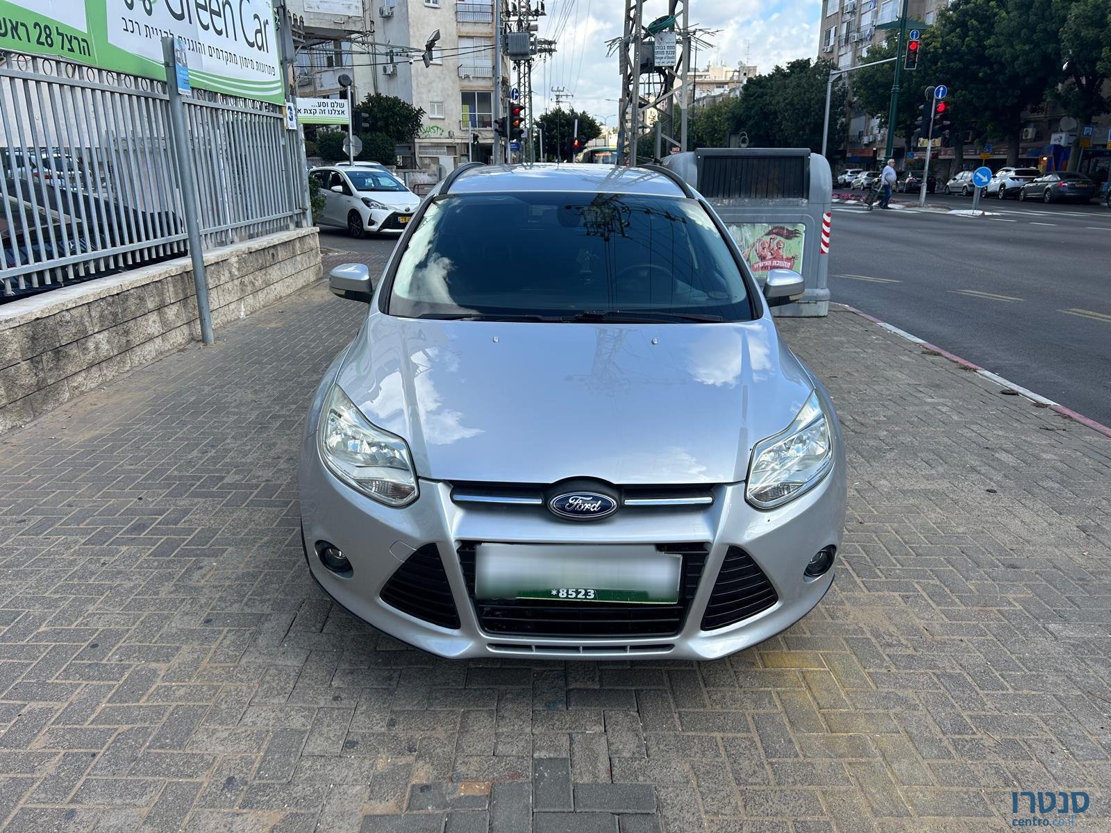 2013' Ford Focus photo #3