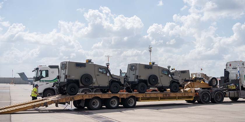 В Газе джип врезался в САУ — один солдат тяжело ранен