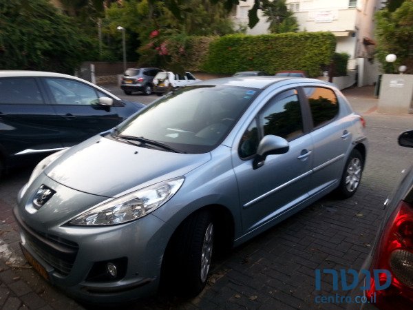 2011' Peugeot 207 photo #2