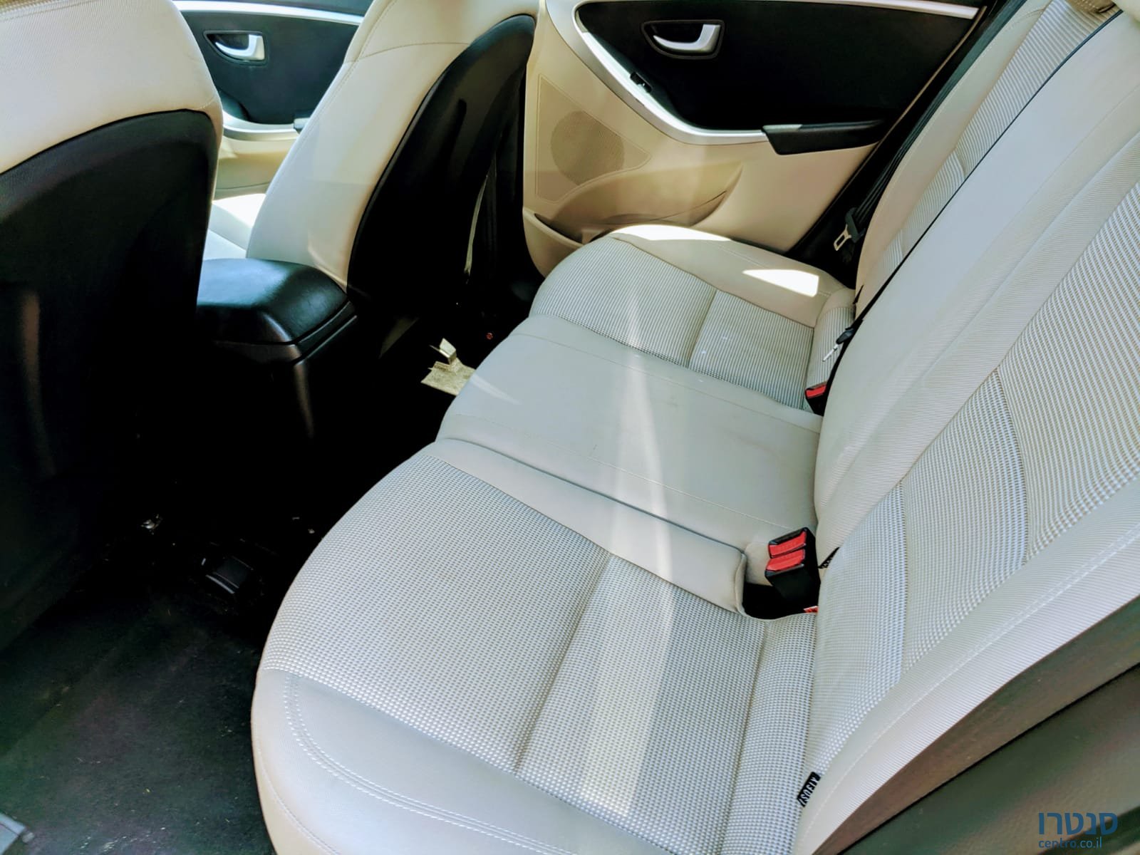 2013' Hyundai i30 photo #5