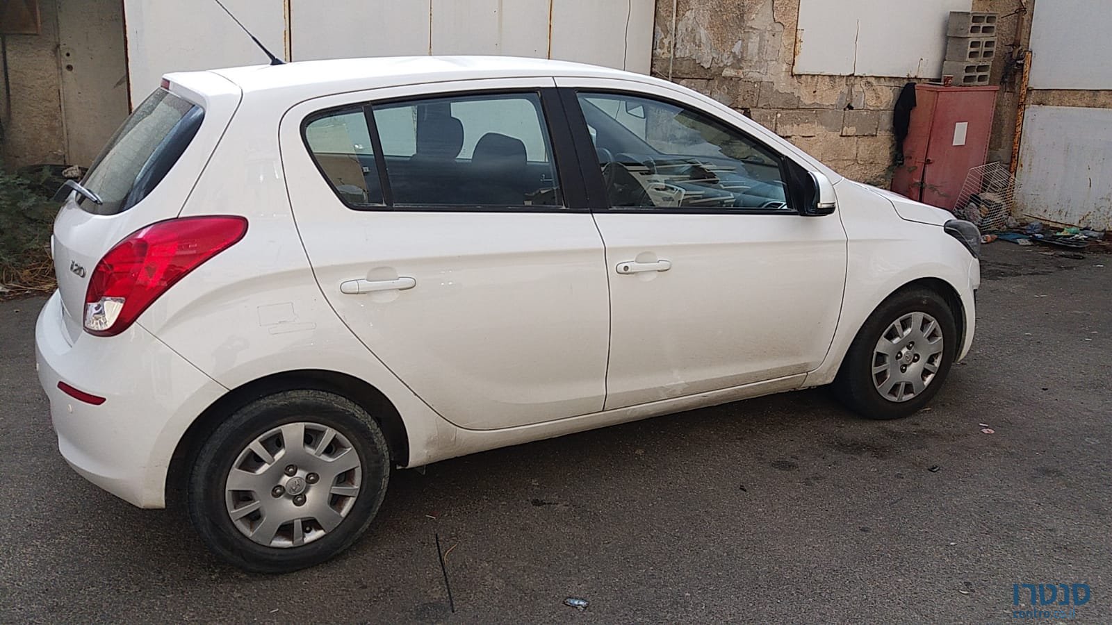 2014' Hyundai i20 photo #2