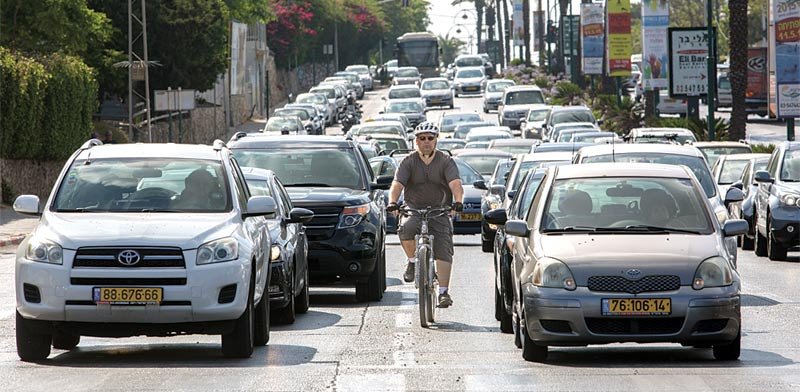 Автомобили в лизинг берут только высокооплачиваемые работники