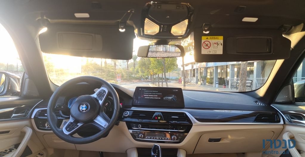 2018' BMW 5 Series ב.מ.וו סדרה 5 photo #4