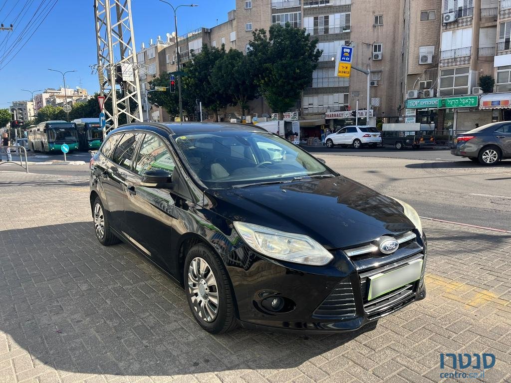 2013' Ford Focus photo #6