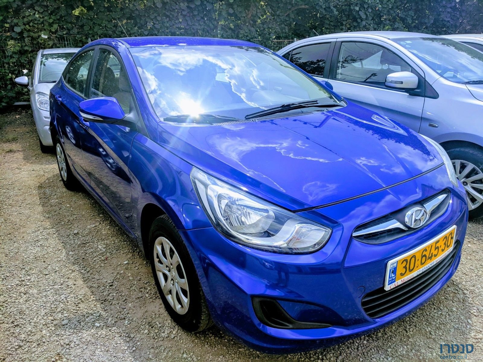 2013' Hyundai i25 photo #2