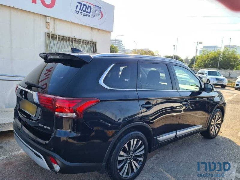 2019' Mitsubishi Outlander מיצובישי אאוטלנדר photo #2