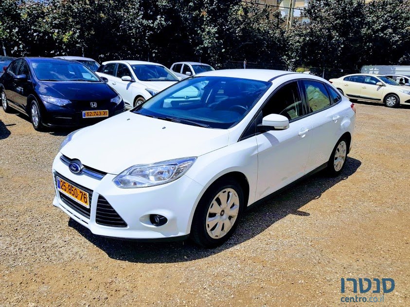 2013' Ford Focus photo #1