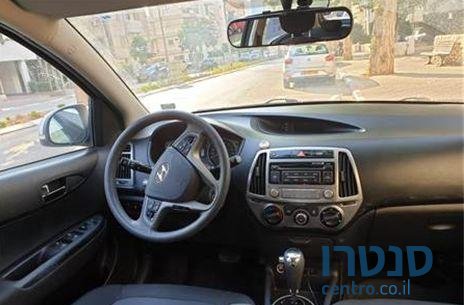 2012' Hyundai i20 יונדאי אינספייר photo #1