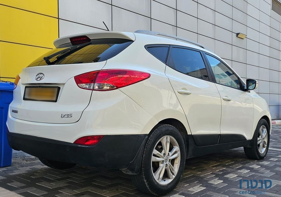 2012' Hyundai ix35 photo #4