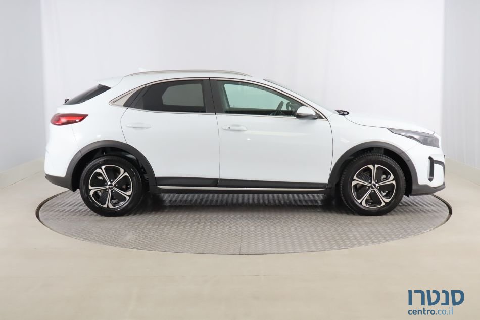 2022' Kia XCeed photo #3