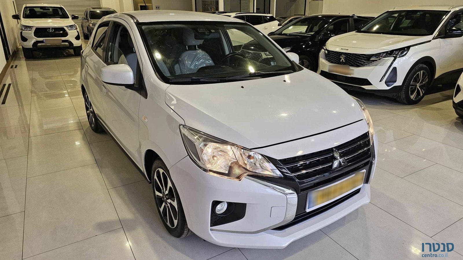 2022' Mitsubishi Space Star photo #2