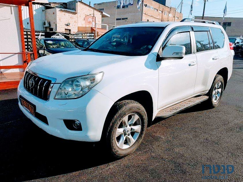 2010' Toyota Land Cruiser Prado photo #1